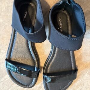 Donald J. Pliner Black Sandals Minimalist Design